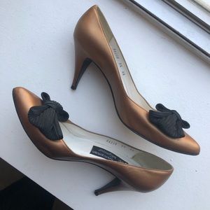Vintage Stuart Weitzman for Mr Seymour Bow Heels
